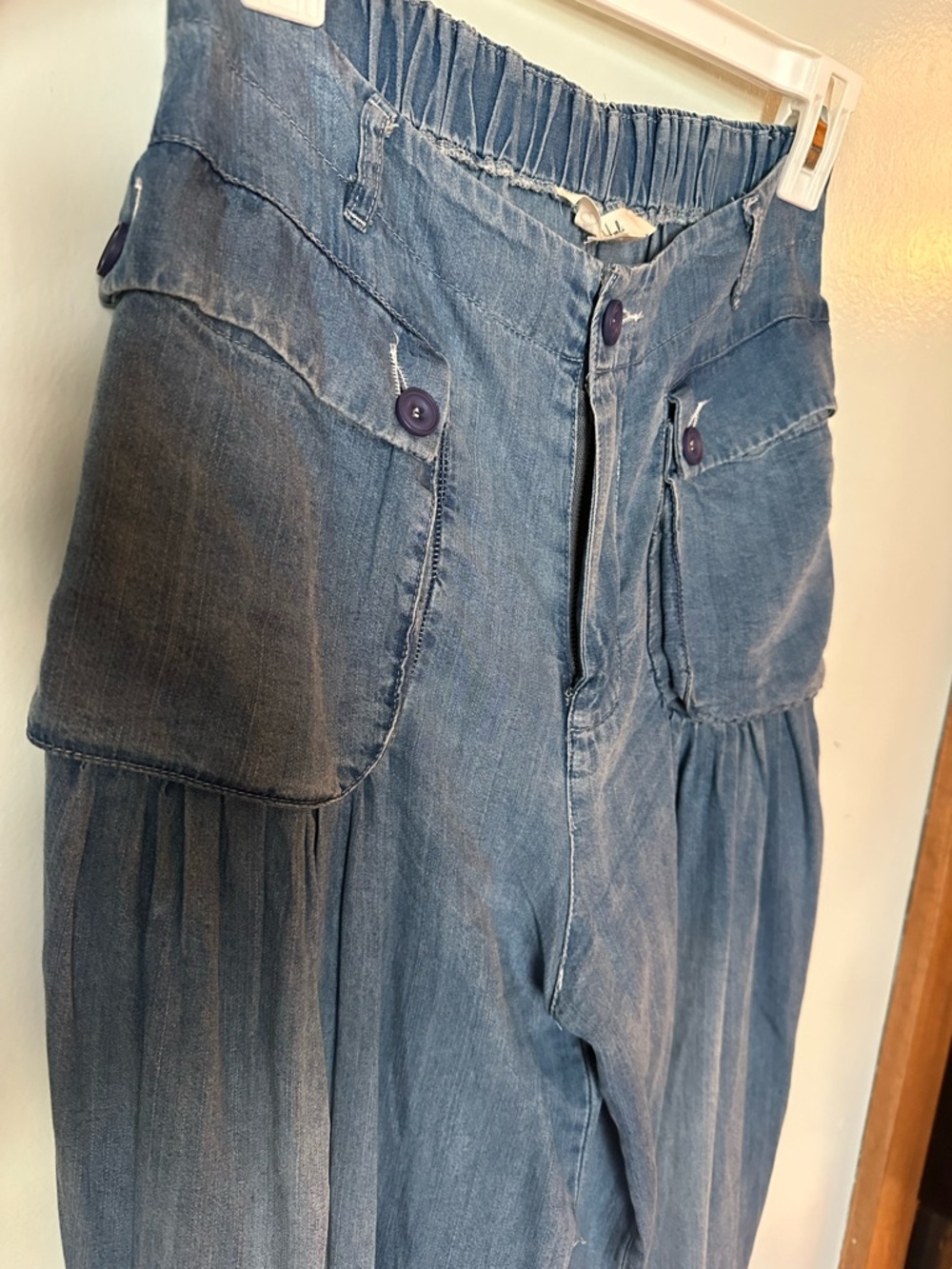 Three Bird Nest East Bay Loose Fit Cargo Jeans - Picture 6 of 6